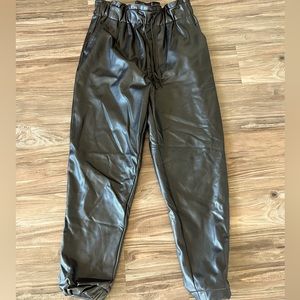 $25 Abercrombie and Fitch Black Vegan Leather Joggers Size Medium